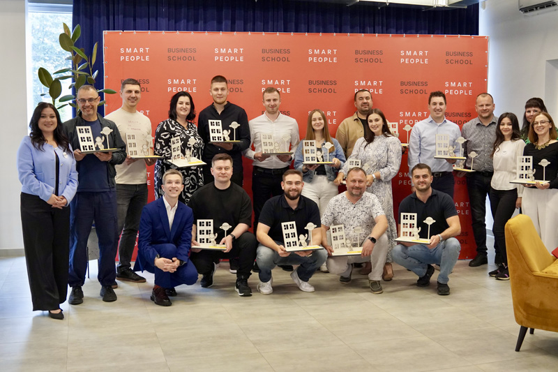 Школі управління меблевим бізнесом-11